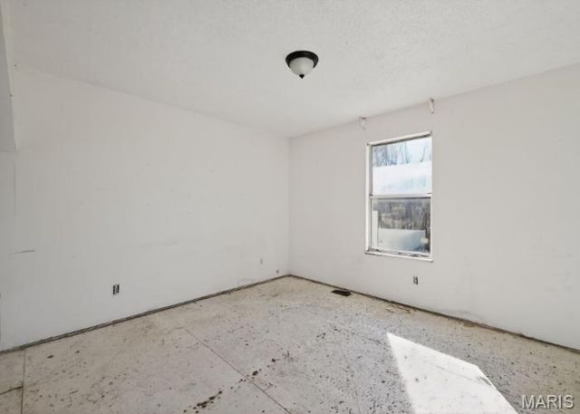 5168 Stephanie Drive, Granite City, IL 62040