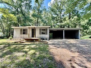 303 E Dewey Camp Drive, Florence, MS 39073
