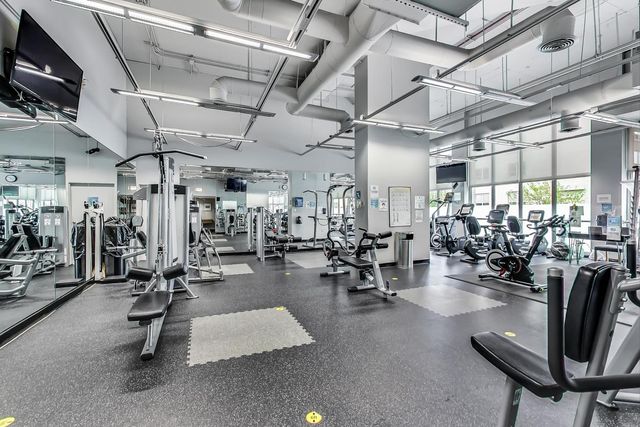 655 W Irving Park Road 1805, Chicago, IL 60613