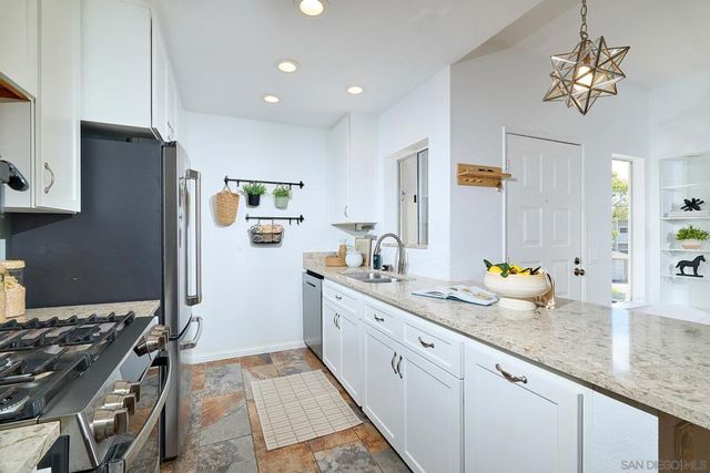 13826 Midland Rd, Poway, CA 92064
