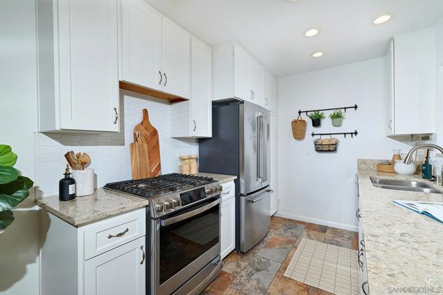 13826 Midland Rd, Poway, CA 92064