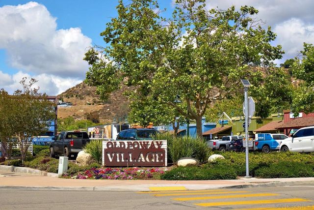13826 Midland Rd, Poway, CA 92064