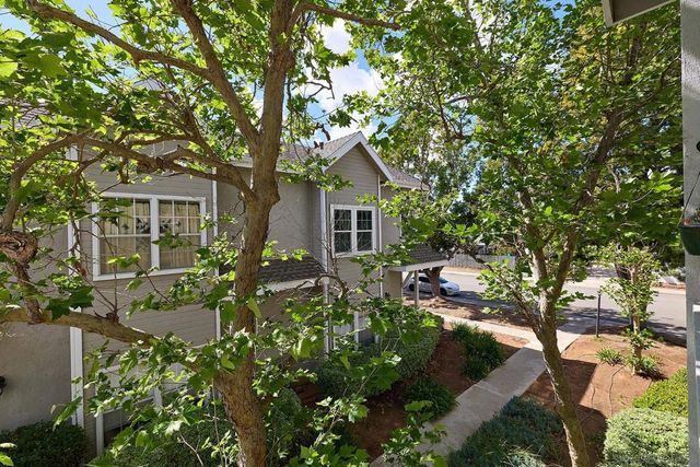 13826 Midland Rd, Poway, CA 92064