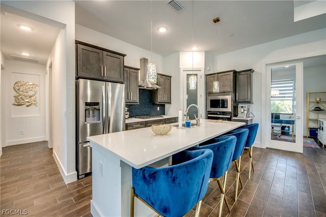 4413 SE 13th PL, Cape Coral, FL 33904