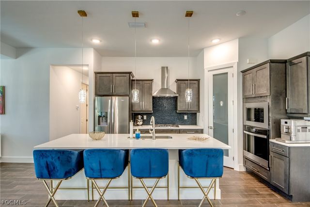 4413 SE 13th PL, Cape Coral, FL 33904