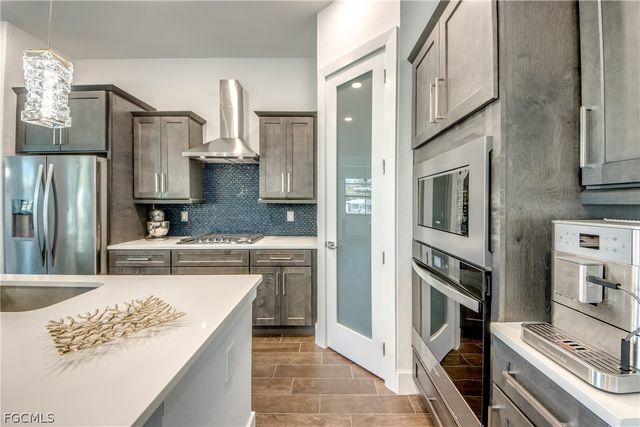 4413 SE 13th PL, Cape Coral, FL 33904