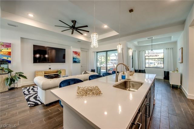 4413 SE 13th PL, Cape Coral, FL 33904