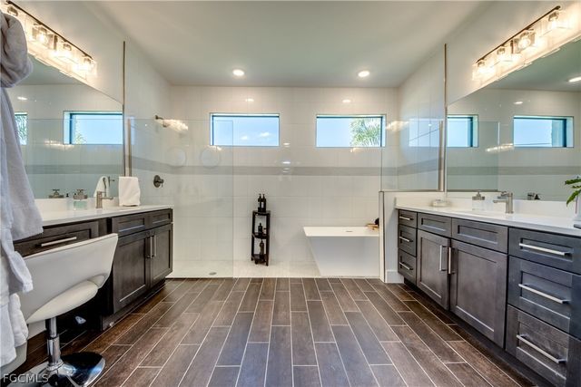 4413 SE 13th PL, Cape Coral, FL 33904