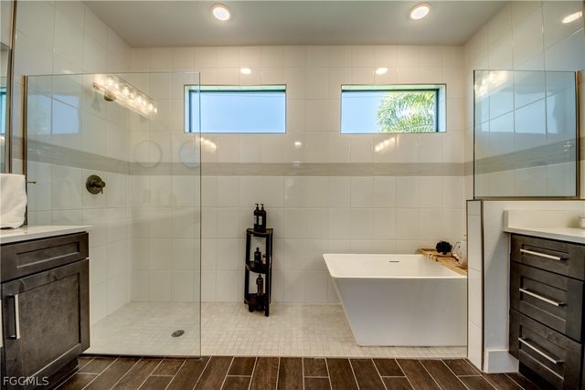 4413 SE 13th PL, Cape Coral, FL 33904