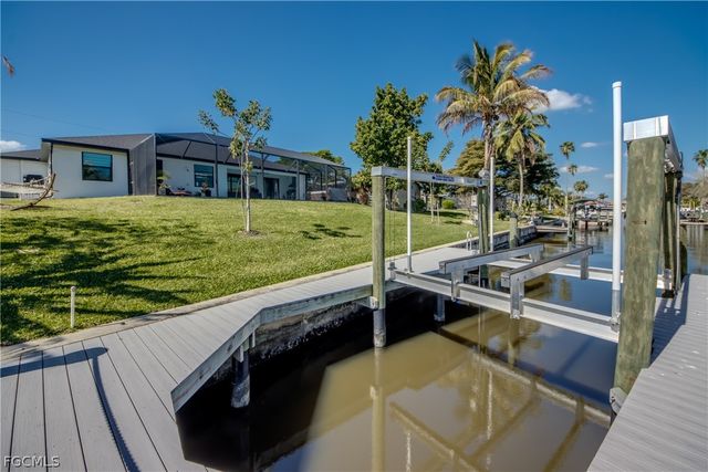 4413 SE 13th PL, Cape Coral, FL 33904