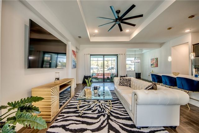 4413 SE 13th PL, Cape Coral, FL 33904