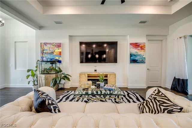 4413 SE 13th PL, Cape Coral, FL 33904