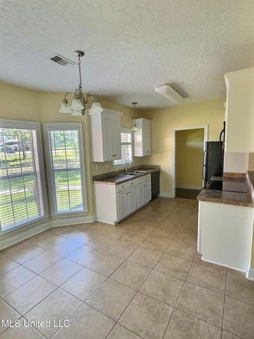 11 Ozark Place, Perkinston, MS 39573
