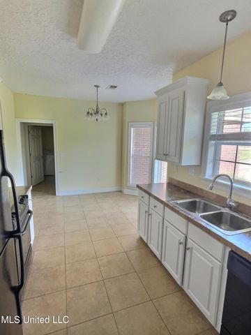 11 Ozark Place, Perkinston, MS 39573