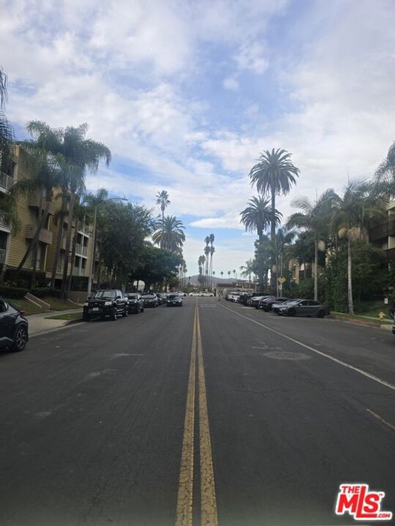 320 S Ardmore Avenue 216, Los Angeles, CA 90020 — exterior