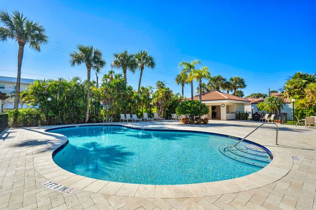 200 Waterway Road 204, Tequesta, FL 33469