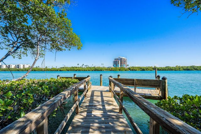 200 Waterway Road 204, Tequesta, FL 33469