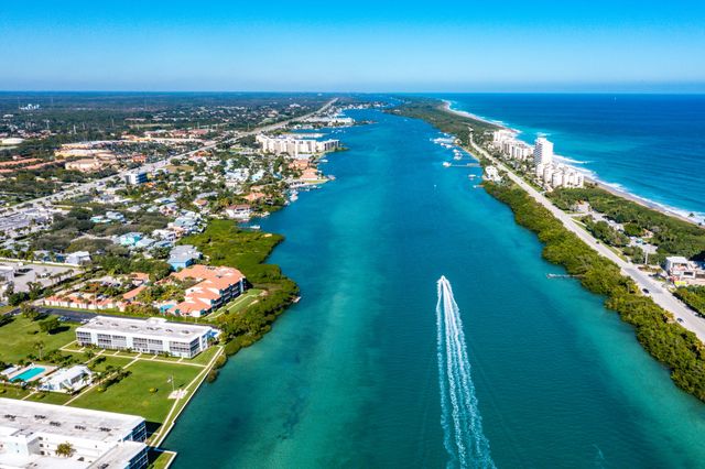 200 Waterway Road 204, Tequesta, FL 33469
