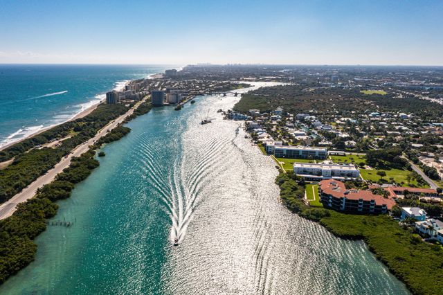 200 Waterway Road 204, Tequesta, FL 33469