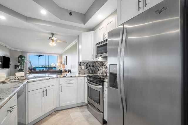 200 Waterway Road 204, Tequesta, FL 33469