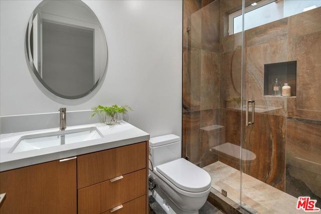 541 S Westgate Avenue, Los Angeles, CA 90049