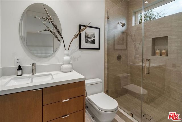 541 S Westgate Avenue, Los Angeles, CA 90049