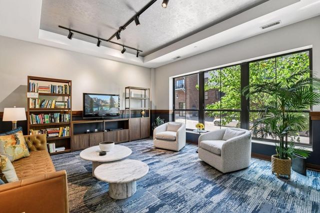 4525 Park Commons Dr 205, Saint Louis Park, MN 55416