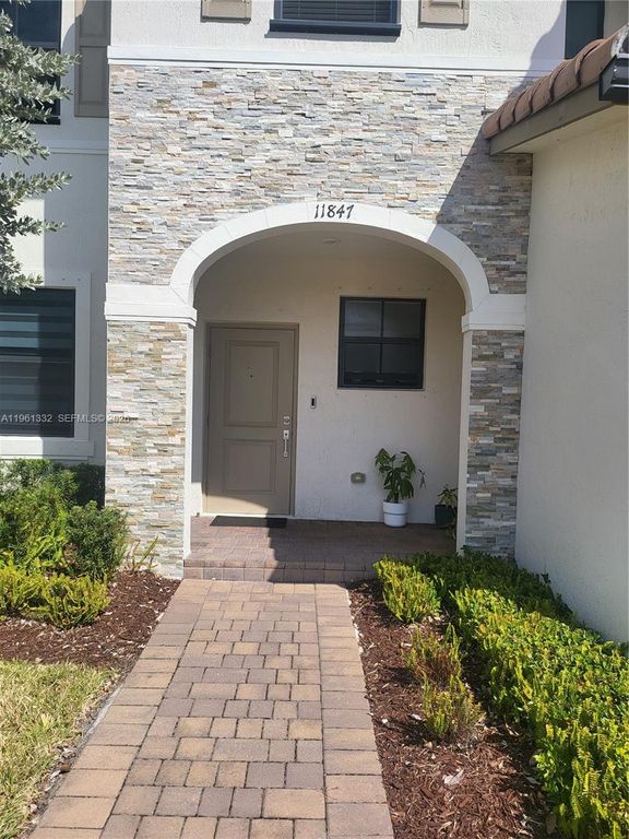 11847 SW 246th Ter, Homestead, FL 33032