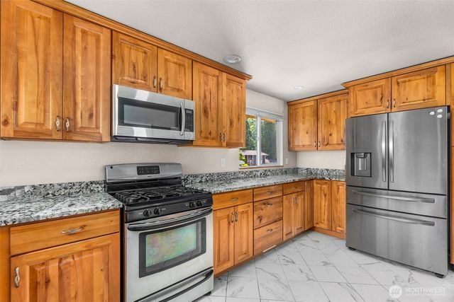 21603 125th Street Ct E, Bonney Lake, WA 98391
