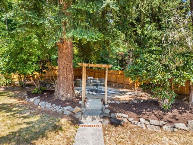21603 125th Street Ct E, Bonney Lake, WA 98391