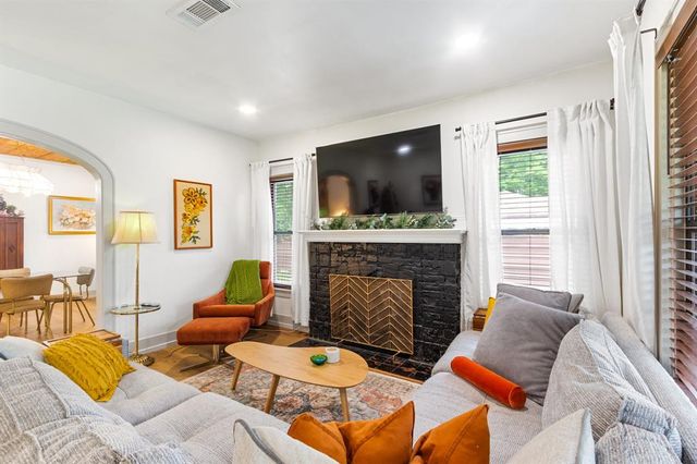 7010 Kinney Street, Houston, TX 77087