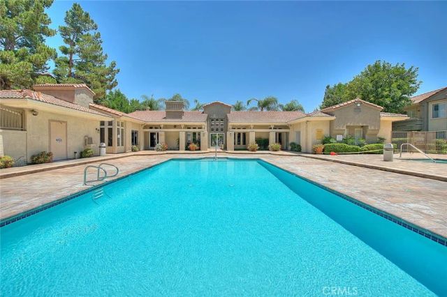 1010 La Terraza 203, Corona, CA 92879