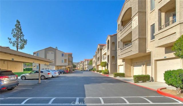 1010 La Terraza 203, Corona, CA 92879