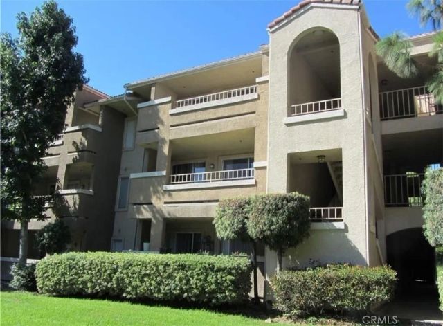 1010 La Terraza 203, Corona, CA 92879
