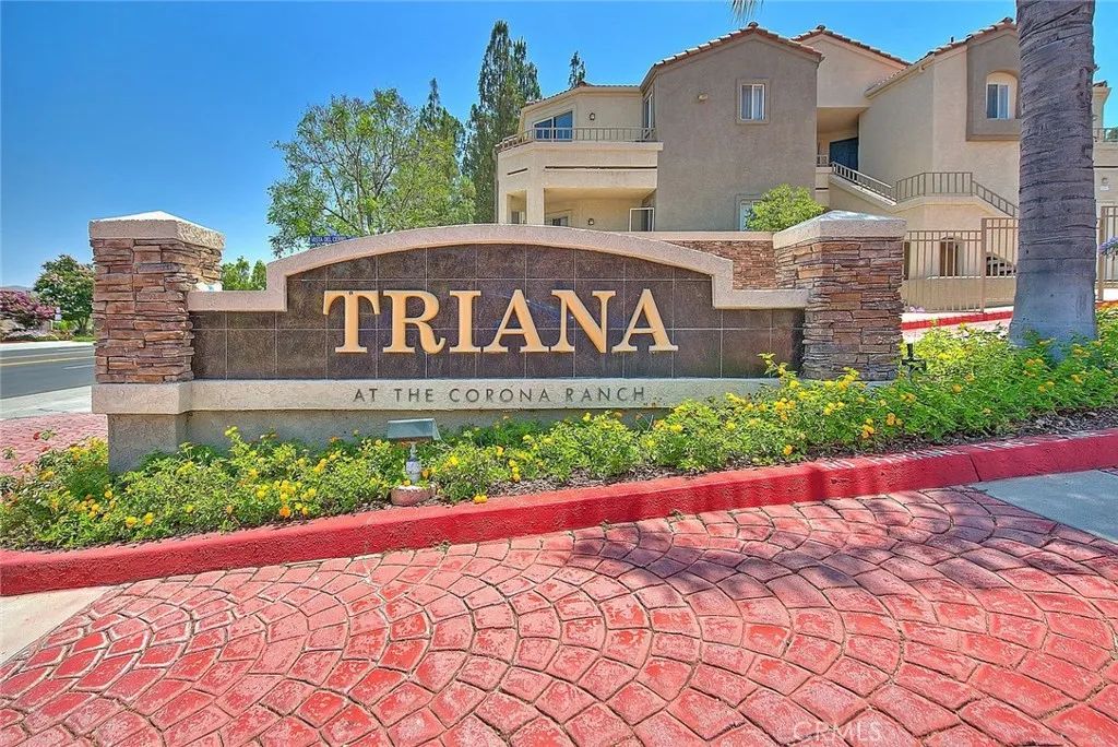 1010 La Terraza 203, Corona, CA 92879