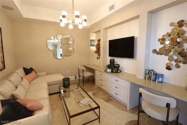 1135 3rd AVE S 517, Naples, FL 34102