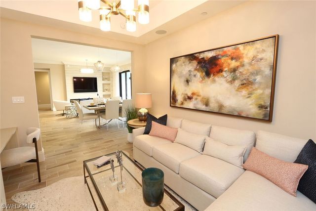 1135 3rd AVE S 517, Naples, FL 34102