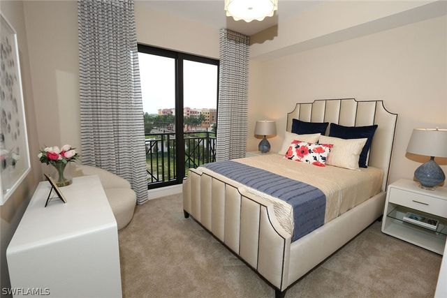 1135 3rd AVE S 517, Naples, FL 34102