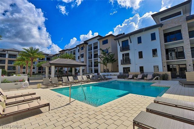 1135 3rd AVE S 517, Naples, FL 34102