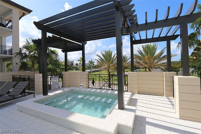 1135 3rd AVE S 517, Naples, FL 34102