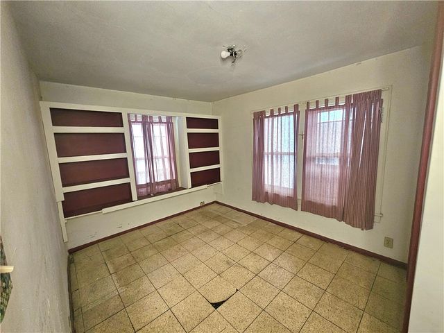 5515 Hobart St, Squirrel Hill, PA 15217