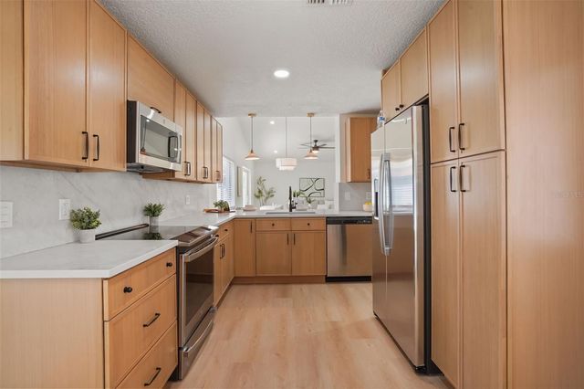 207 DOSTER DRIVE, Casselberry, FL 32707
