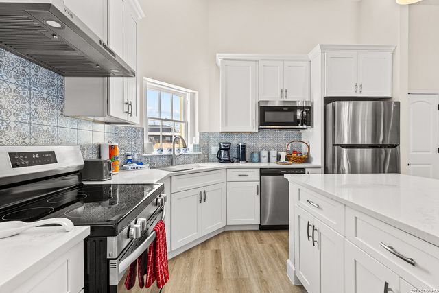 1018 Wyoming, San Antonio, TX 78203