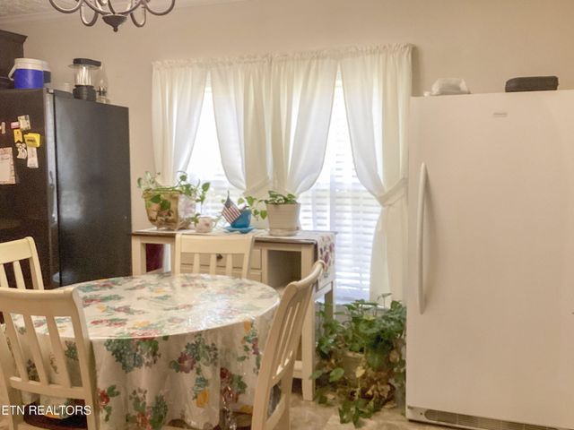 133 Thompson Rd, Crossville, TN 38571