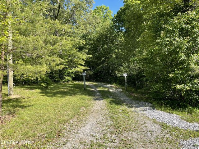133 Thompson Rd, Crossville, TN 38571