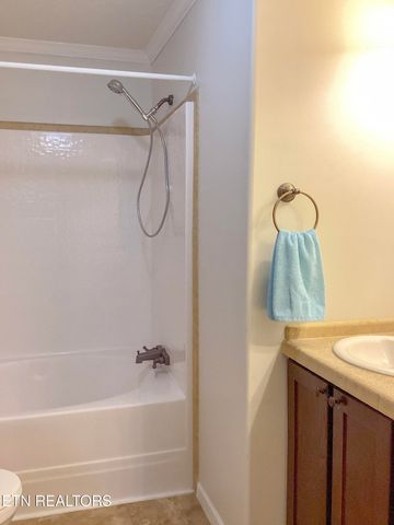 133 Thompson Rd, Crossville, TN 38571