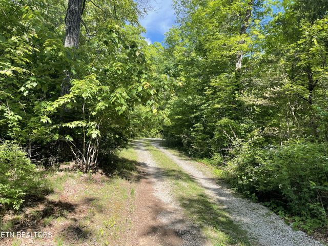 133 Thompson Rd, Crossville, TN 38571
