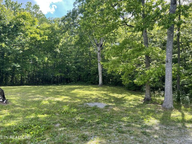 133 Thompson Rd, Crossville, TN 38571