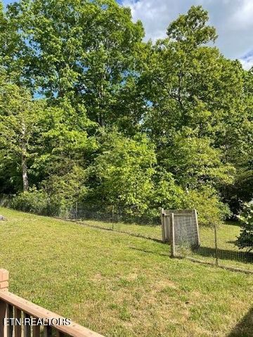 133 Thompson Rd, Crossville, TN 38571