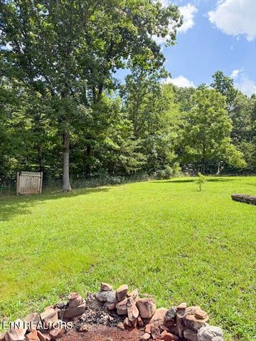 133 Thompson Rd, Crossville, TN 38571